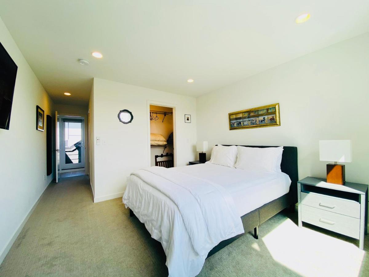 Modern Ballard Townhouse - 92 Walkscore & Rooftop! 시애틀 외부 사진